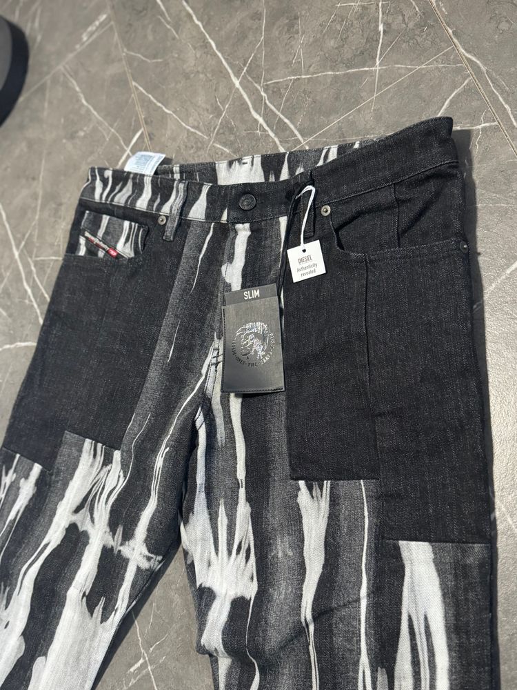 Diesel D-Kras Slim Fit Jeans Bleach Patchwork Black Size W32 L34 obraz 4