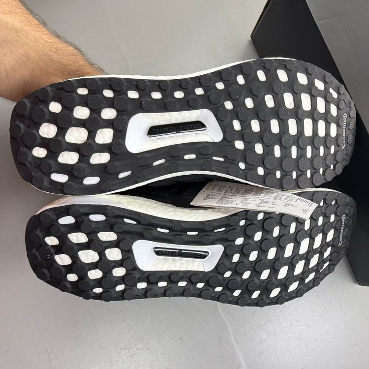 Adidas Ultra Boost DNA 4.0 Core Black Cloud White Men's Trainers FY9318 image 3