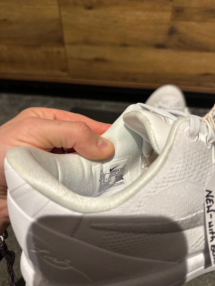 Nike Kobe 8 Protro “Halo” U.K. 8.5 image 6