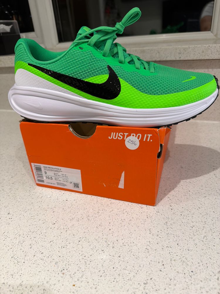 Nike Nike revolution 8 Running Shoe product image