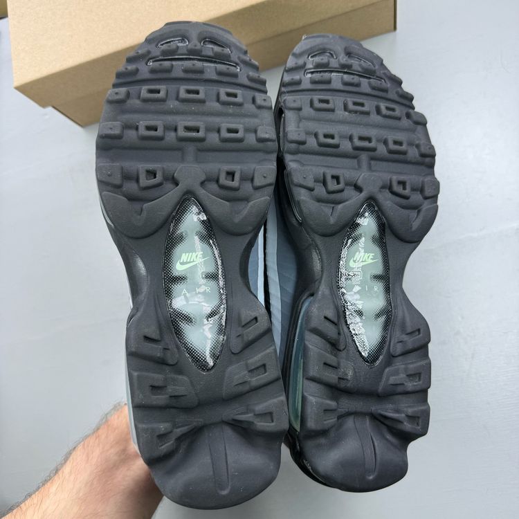 Size 8.5 - Nike Air Max 95 Ultra Black Mint Foam Anthracite Trainers IB7681-004 obraz 8