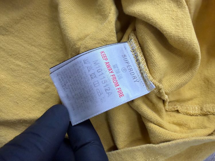 Superdry Yellow And Black Raglan Sleeve T-Shirt obraz 8