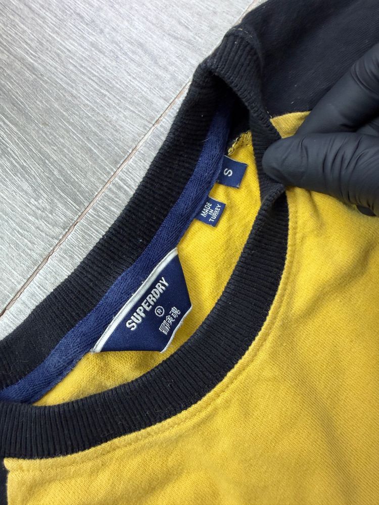 Superdry Yellow And Black Raglan Sleeve T-Shirt obraz 7