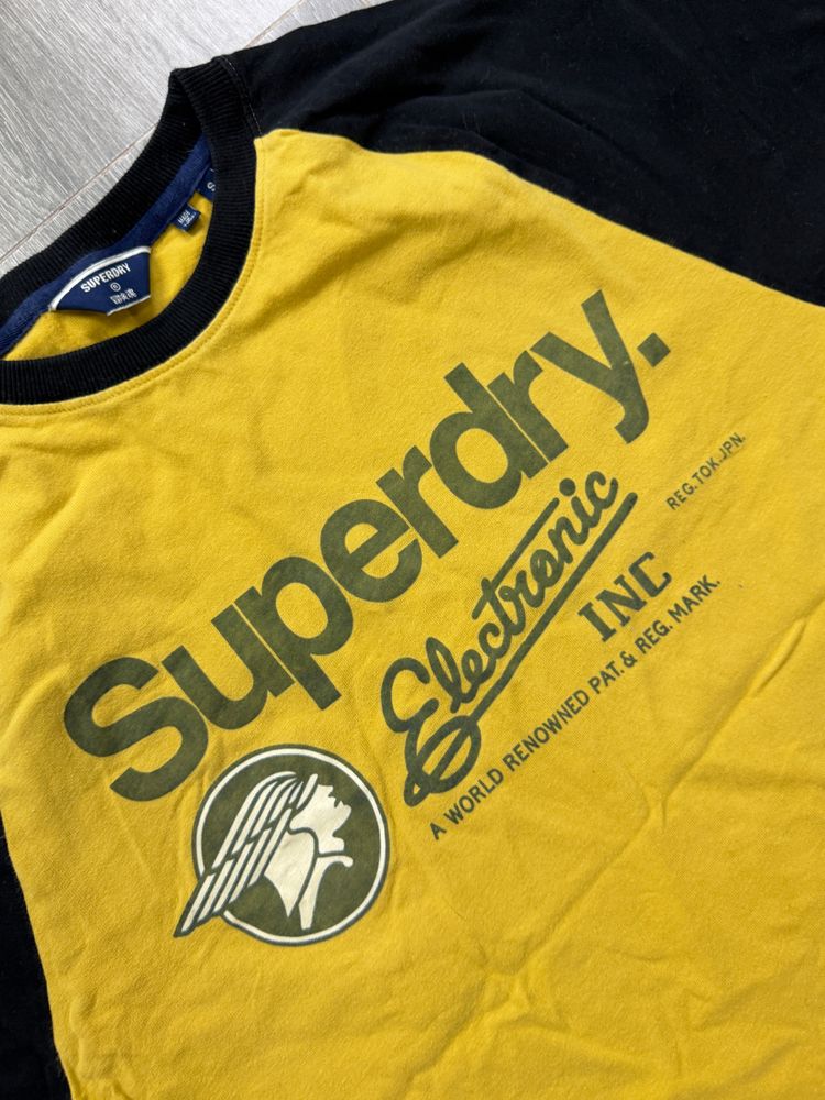 Superdry Yellow And Black Raglan Sleeve T-Shirt obraz 5