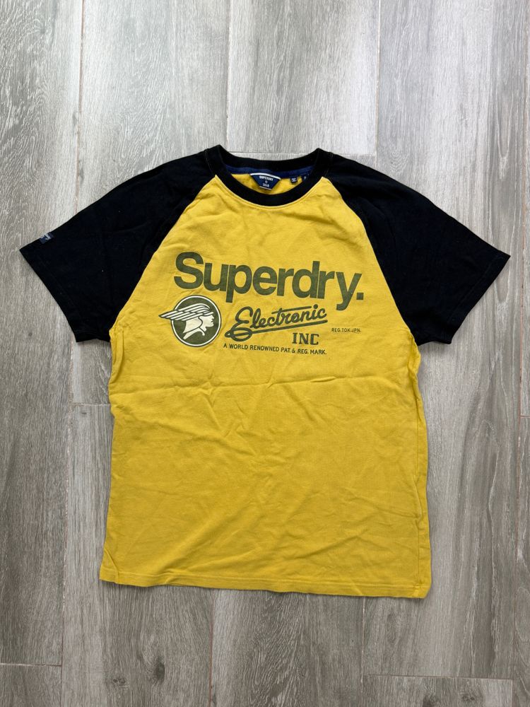 Superdry Yellow And Black Raglan Sleeve T-Shirt obraz 2