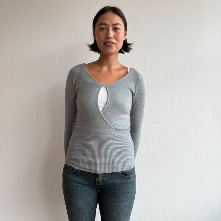 Grey Morgan keyhole front knit jumper - Size S image 3