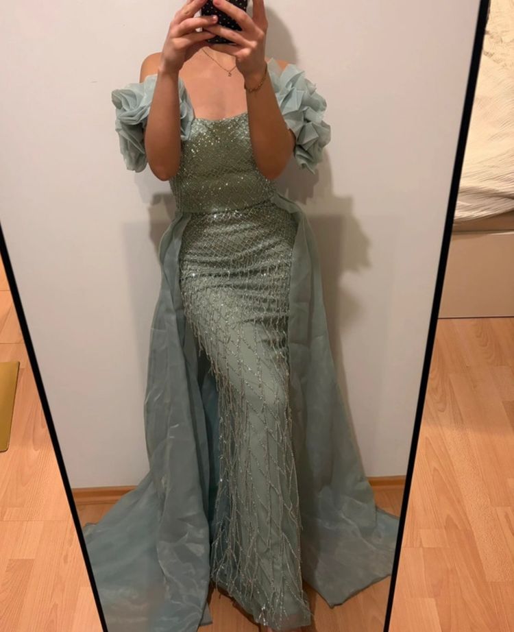 Other Bogato zdobiona sukienka maxi miętowa bufki frędzle cekiny wiązane plecy elegancka glamour rozmiar xs product image