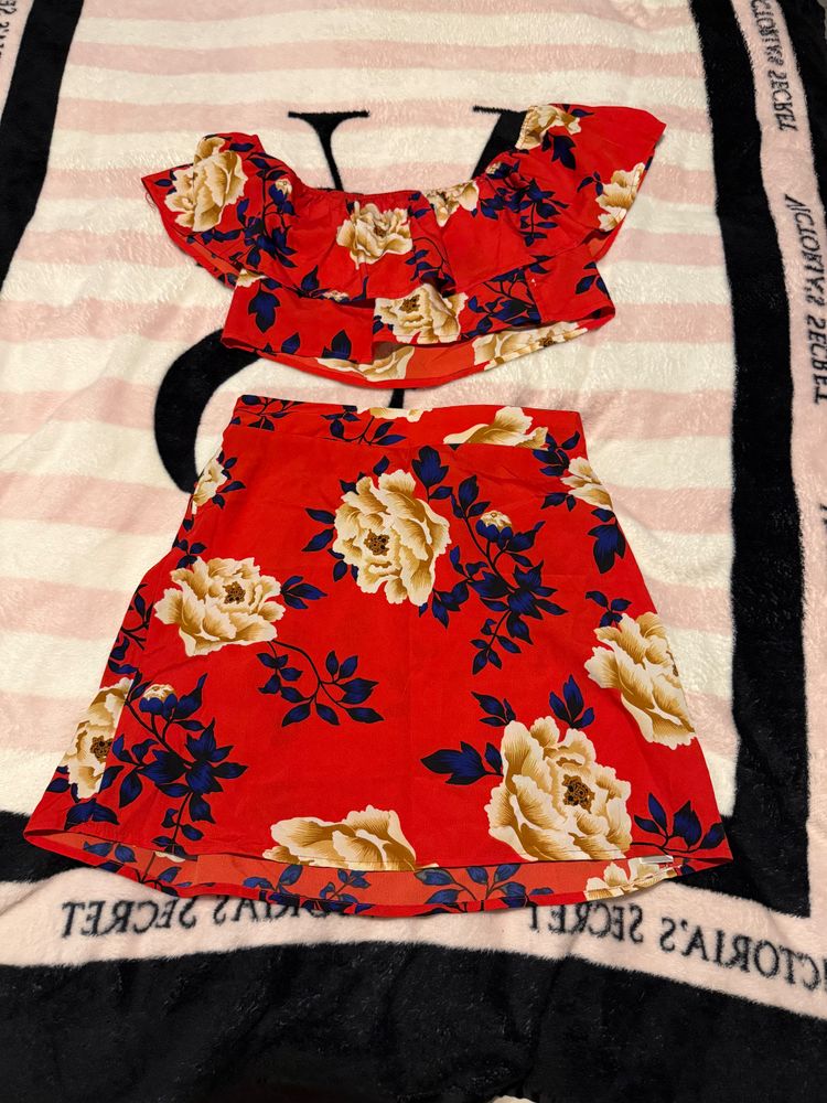 Boohoo Boohoo Red Floral Two-Piece Set product image