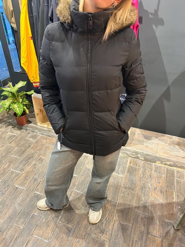 Tommy Hilfiger Tommy Hilfiger Black Puffer Jacket With Fur Hood product image