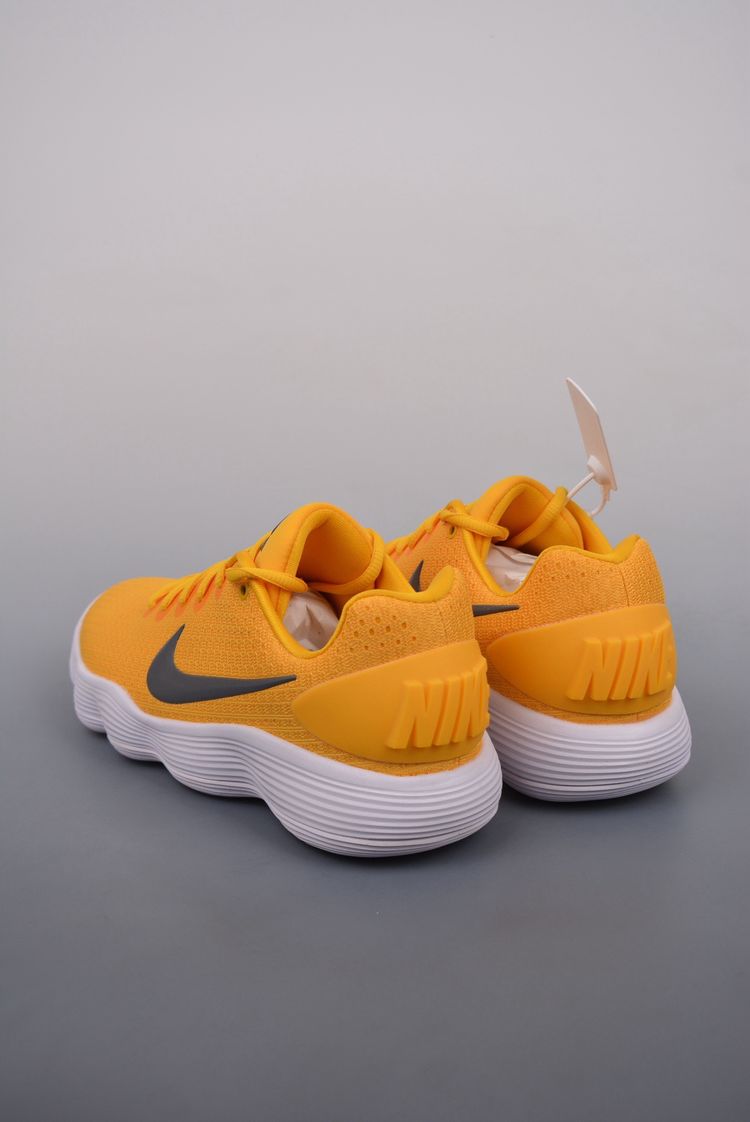 Sneakers image 2