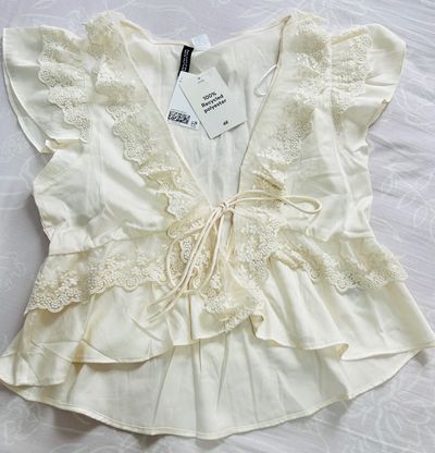 H&M Women'S Cream Lace Blouse