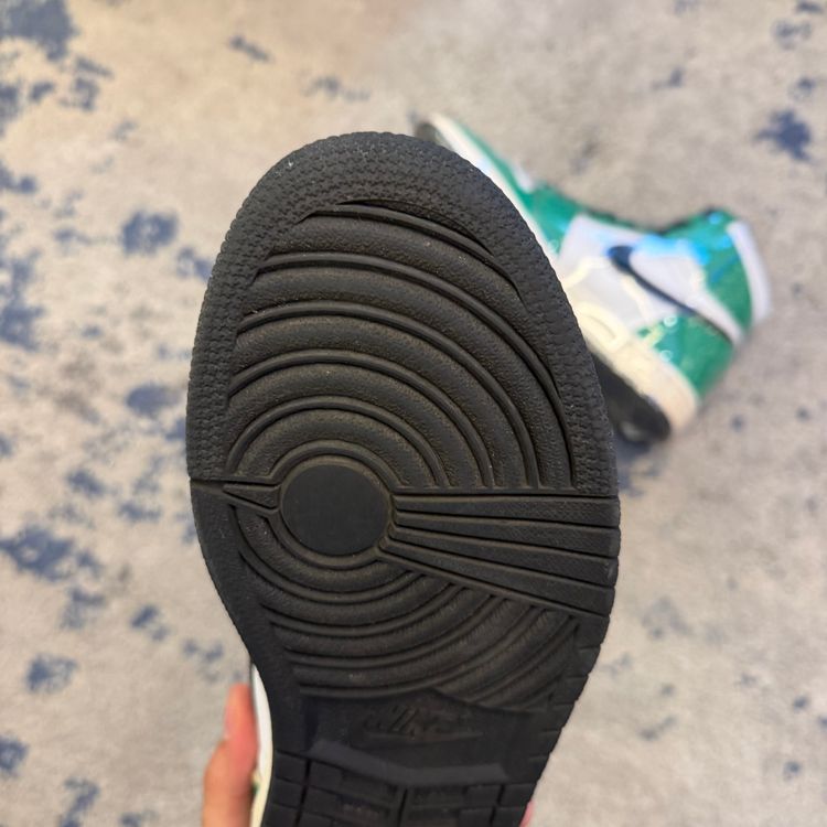 Jordan 1 Retro High Lucky Green 39 image 4