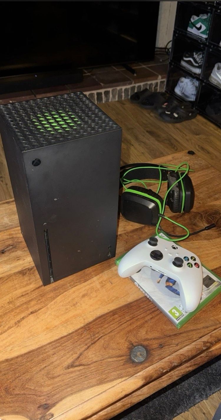 Xbox console 2