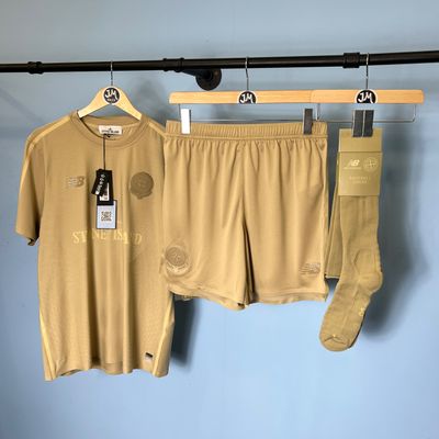 BNWT Large Stone Island x New Balance Beige Football T-Shirt, Shorts, And Socks Set
