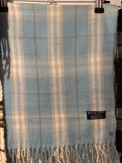 Burberry Scarf ( little mark reduced price
