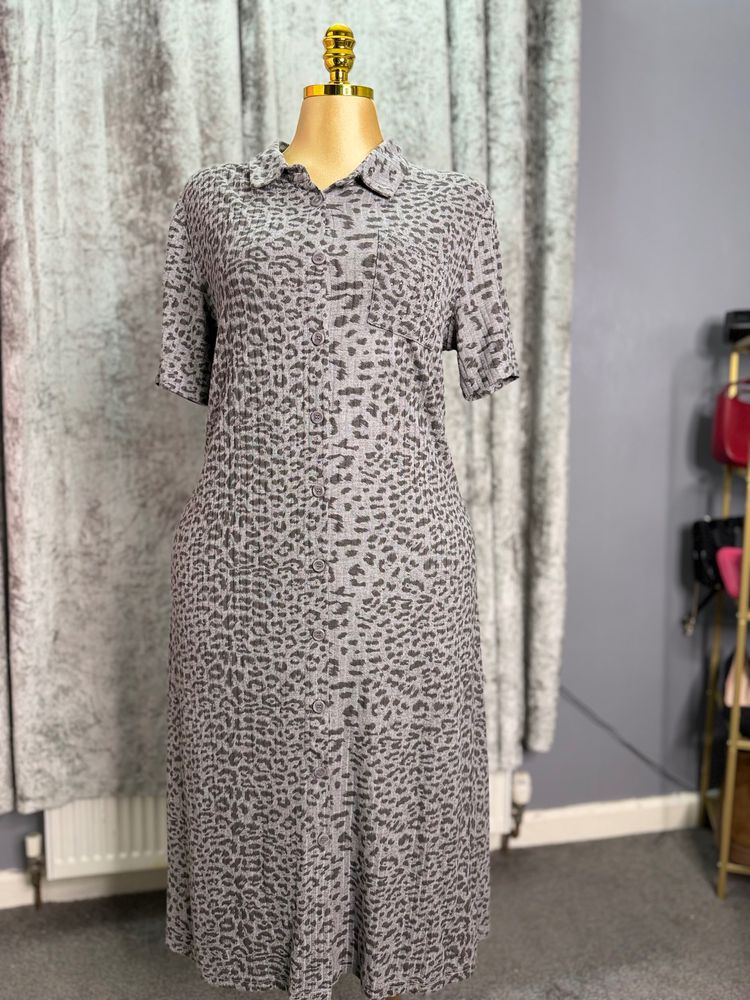 Frank Usher Grey Leopard Print Midi Dress image 2