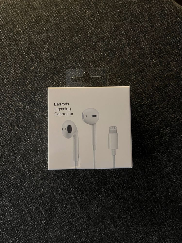 TWS Earpods With Lightning Connector