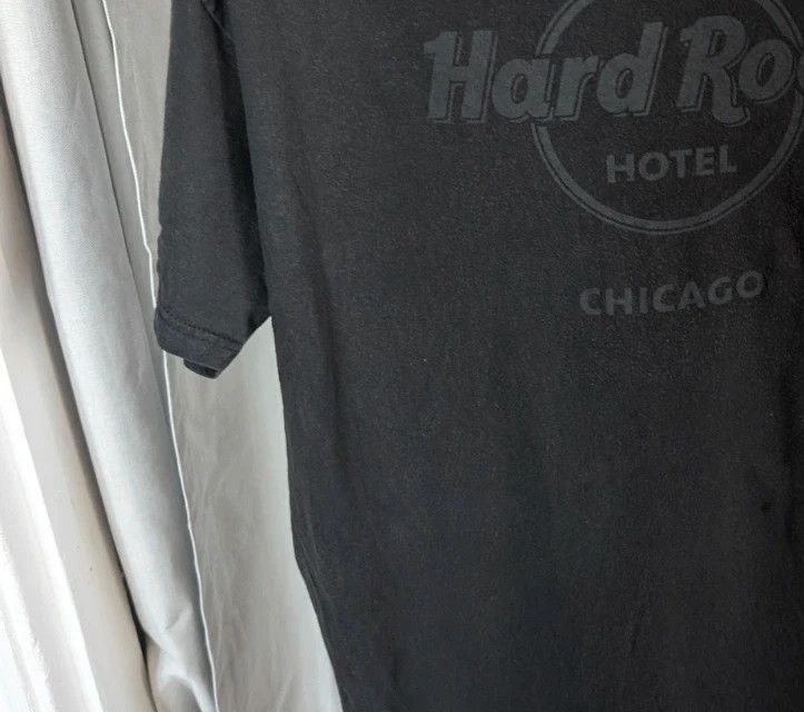 Hard Rock Hotel Chicago T-Shirt Black XL Extra Large Tonal Graphic Cotton Top image 8