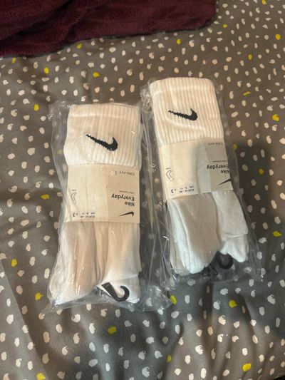 Nike Everyday White Socks 8-11
