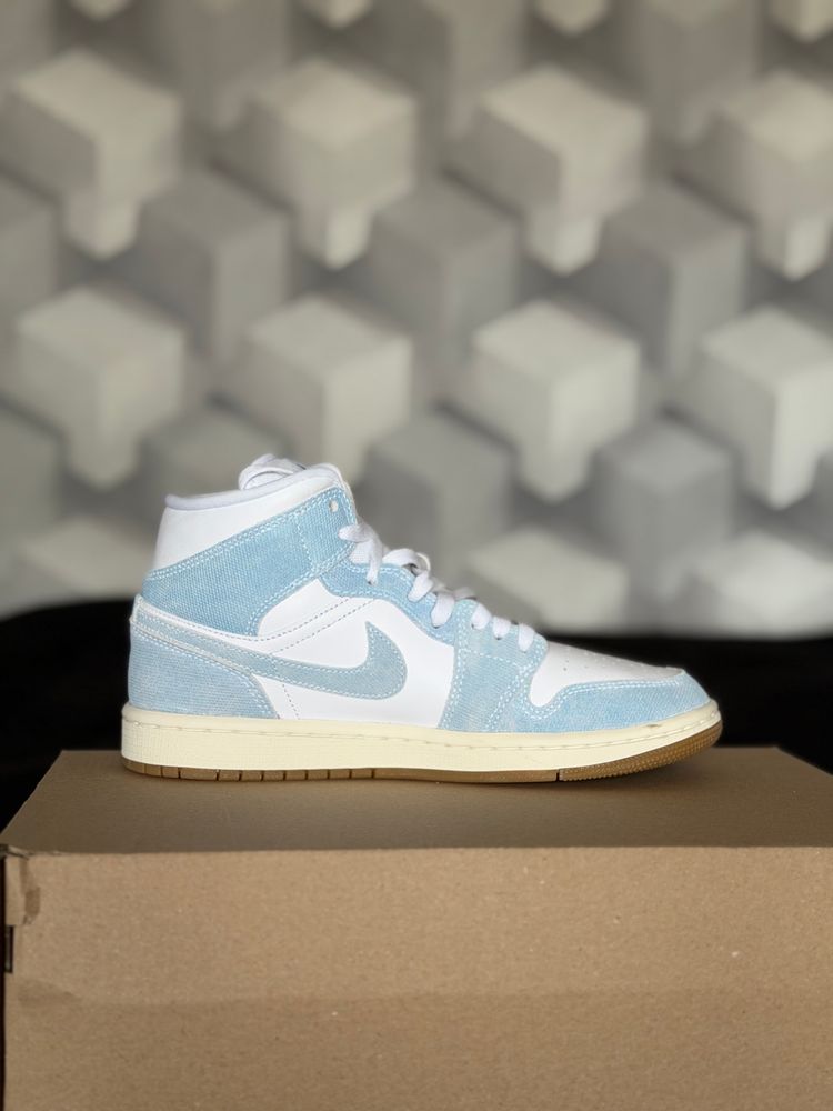 Nike Air Jordan 1 Mid Sneakers jasny jeans błękit biały imagen 3