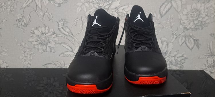 Nike Air Jordan Max Aura 2 Trainers UK 8.5 EUR 43  Black Red  Box No Lid image 2
