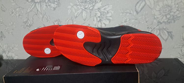 Nike Air Jordan Max Aura 2 Trainers UK 8.5 EUR 43  Black Red  Box No Lid image 5