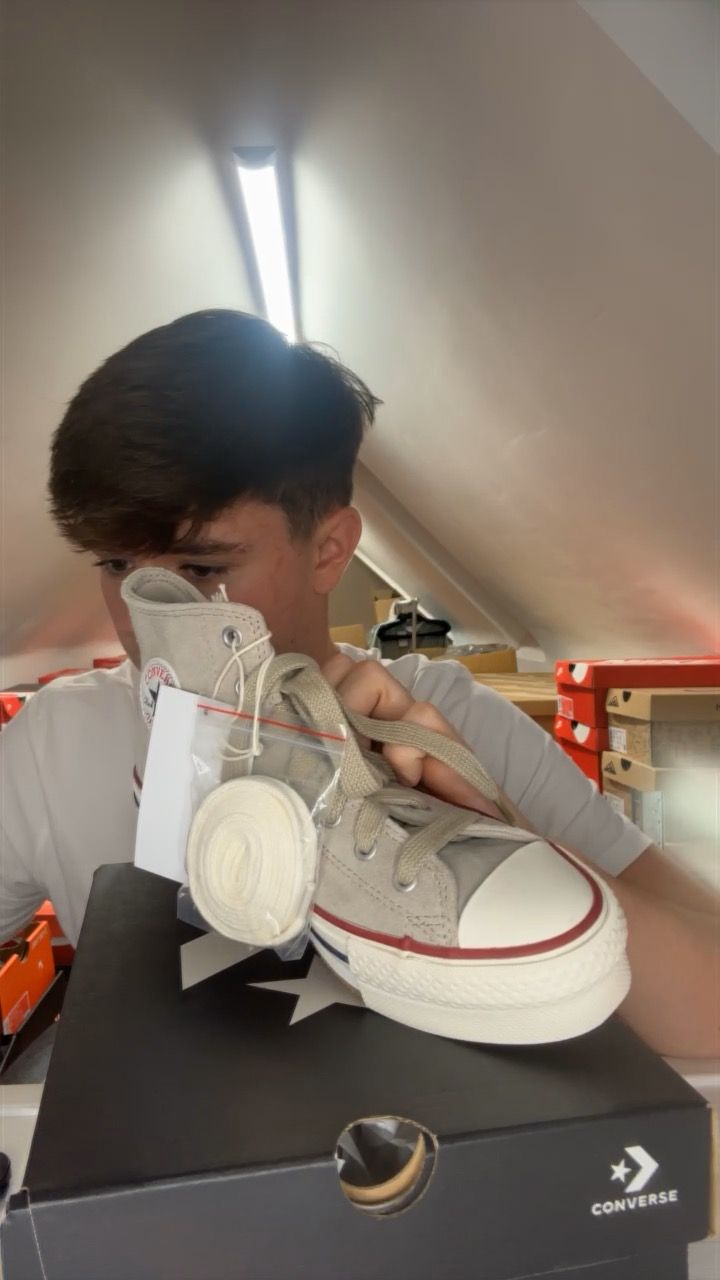 Converse Uk 3.5 converse 1681 product image