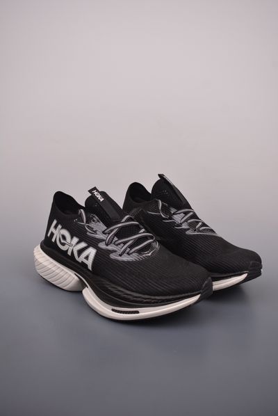 HOKA ONE ONE Cielo X1