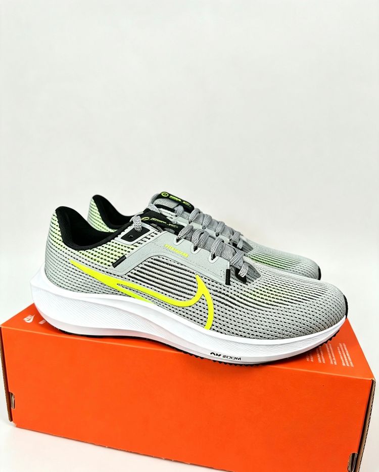 Immagine di Nike Pegasus 40 grey/volt uk 7.5  1