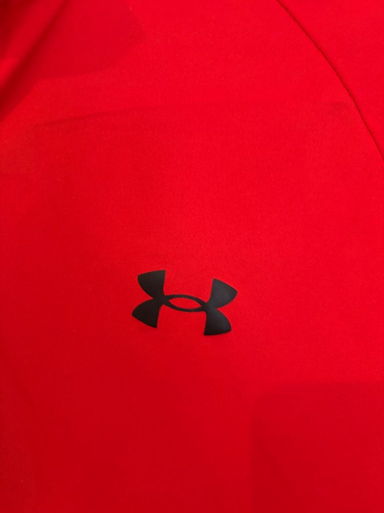 Genuine Under Armour performance 1/4 zip training top in excellent used condition. image 4