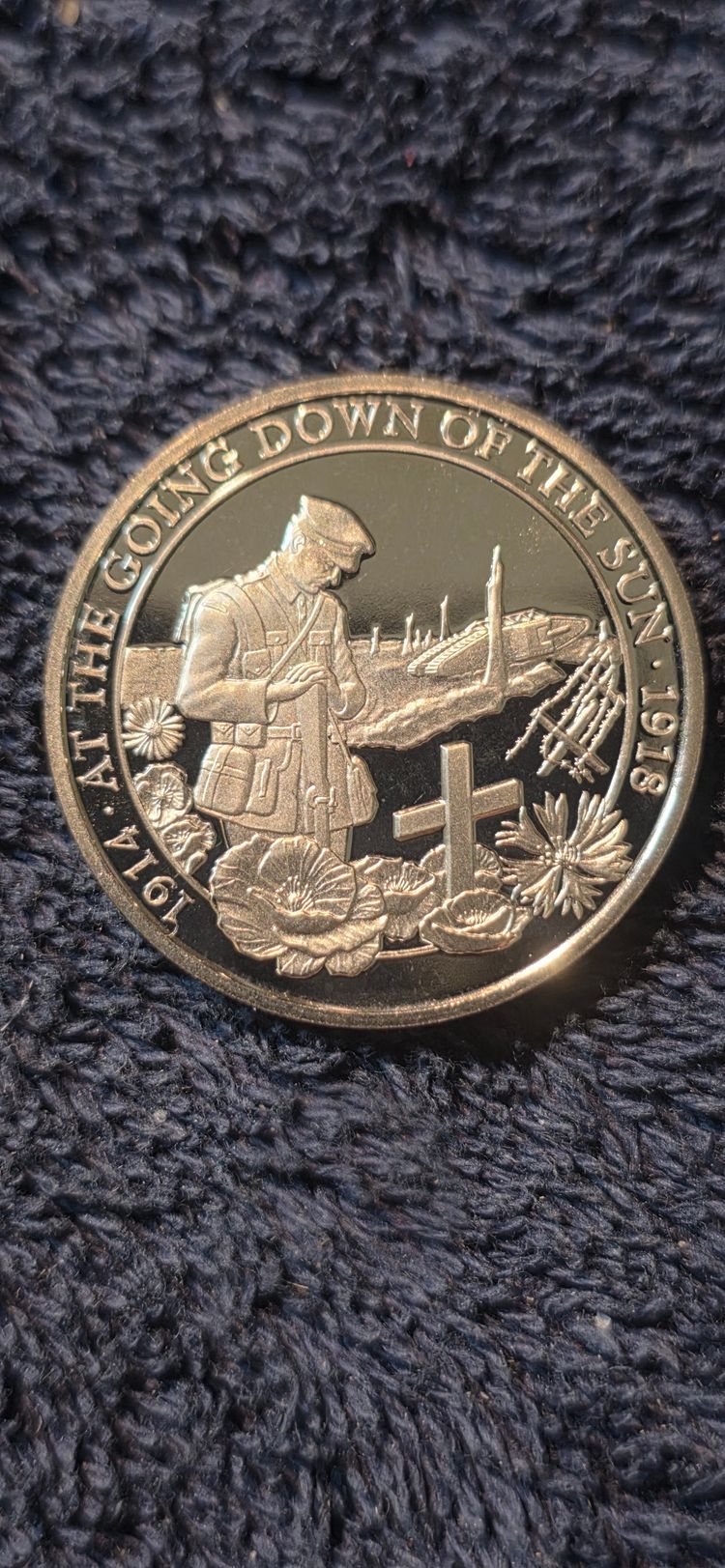£7). Commemorative Coin