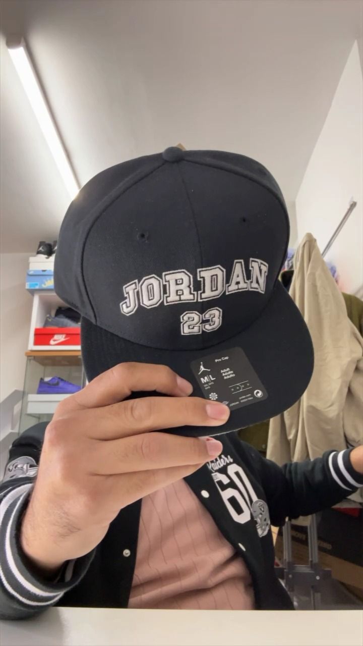 Jordan Jordan Snap Back - BNWT - Cap M-L product image