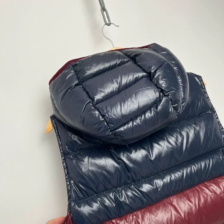 Moncler Navy/Burgundy Puffer Gillet Zipped Jacket imagen 7