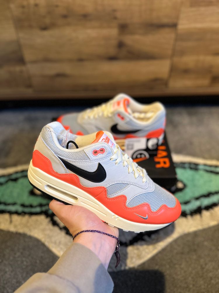 Nike air max 1 “Patta Waves White Hyper Crimson Pure Platinum” U.K. 8.5