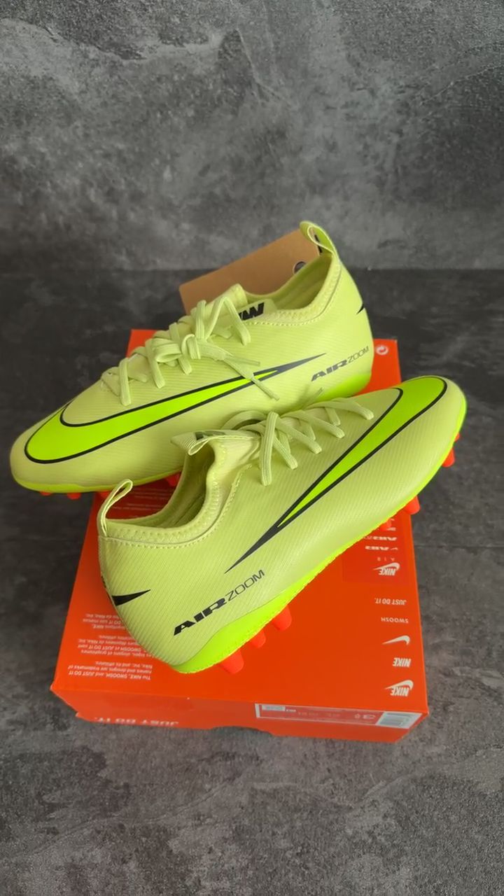 Immagine di Nike Mercurial Jr Zoom Vapor Academy AG - UK3 1