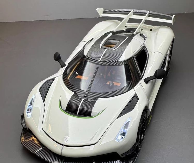 Other White And Black Sports Car Model product image