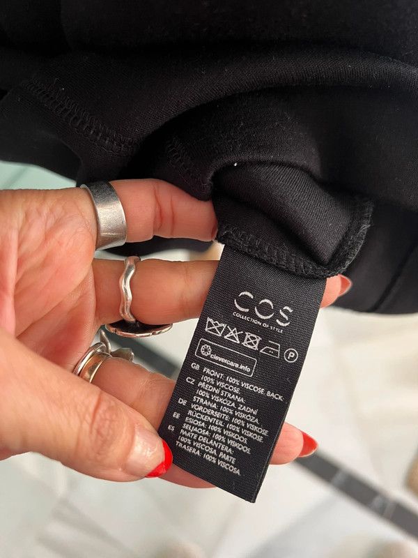 Hermoso vestido COS minimalista 🤩 de manga larga 100% Viscosa (69€) imagen 5