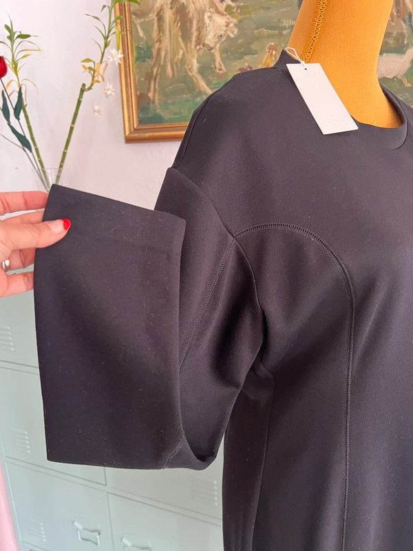 Hermoso vestido COS minimalista 🤩 de manga larga 100% Viscosa (69€) imagen 3