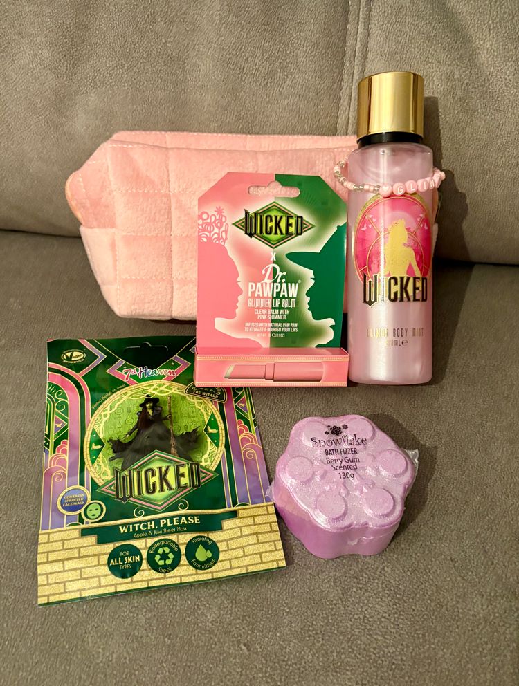 Other Wicked Glinda beauty gift set RRP £20 product image