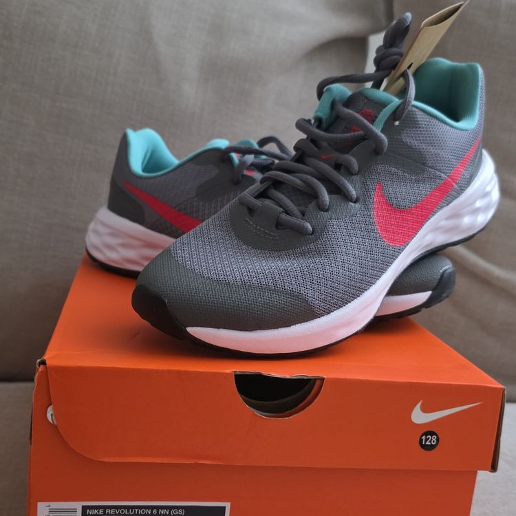 Nike Revolution 6 Nn (Gs) Kids Running Shoes image 4