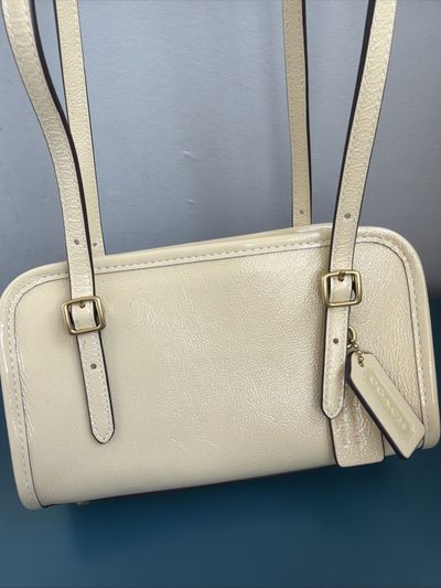 314 Coach Swing Zip Bag 20 Crinkle Patent Leather Moonlight Yellow BN Ltd Re Ed