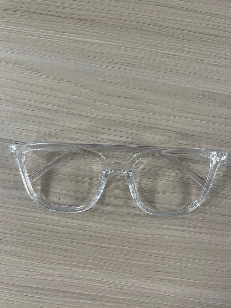 Immagine di Clear Eyeglasses 1