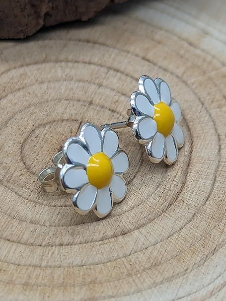 Daisy Flower Stud Earrings 2