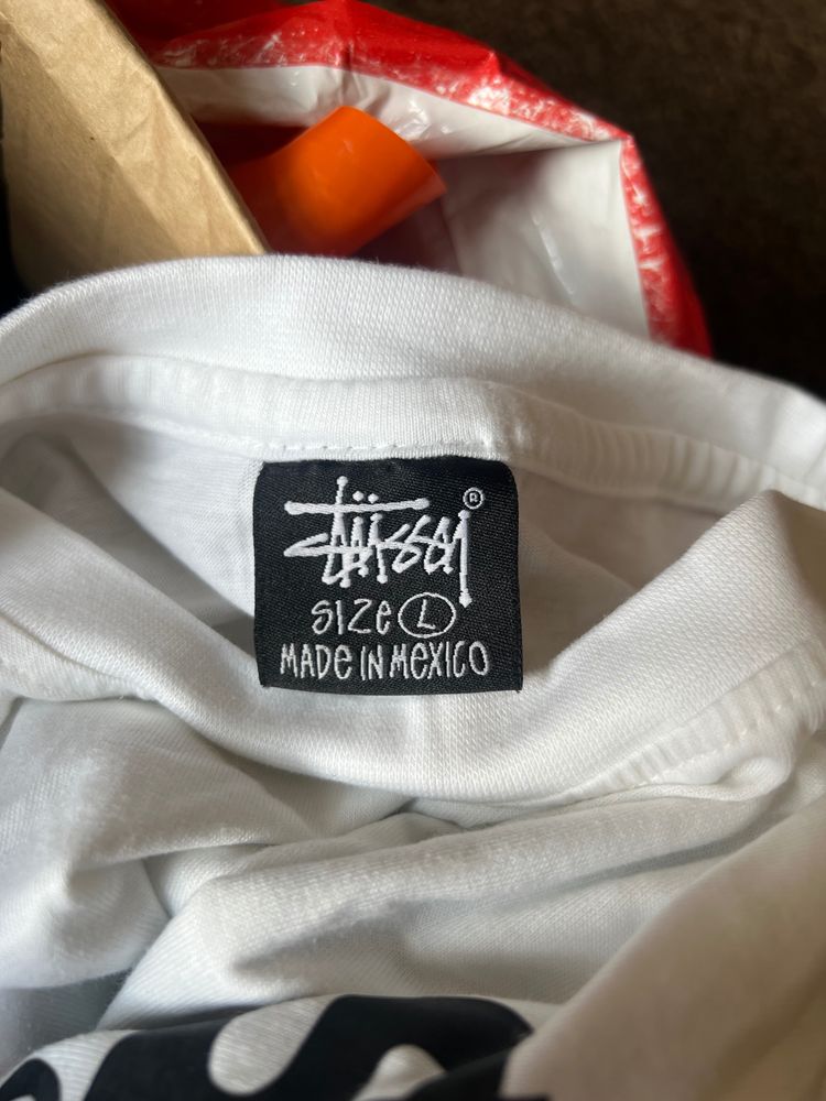 Immagine di Stussy White T-Shirt With Logo Print 4
