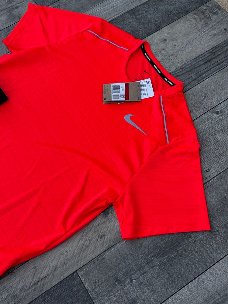 Nike Dri-Fit 1.0 Miler T-shirt & Short Set - ‘Crimson Red’ - Size Large   3