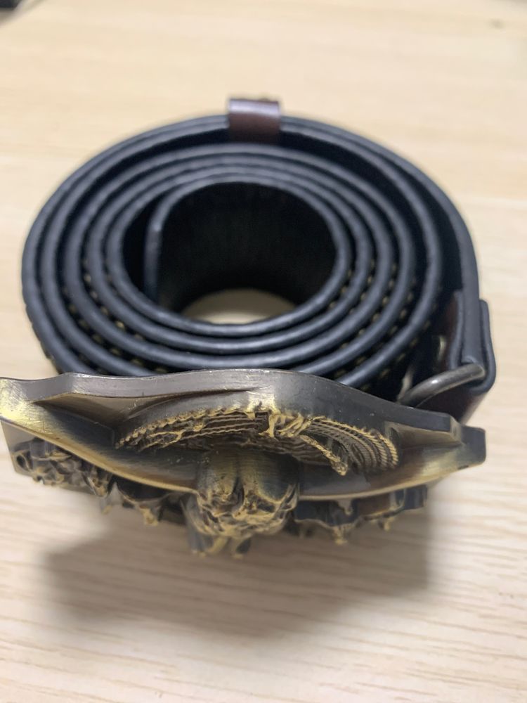Immagine di Brown Leather Belt With Decorative Buckle 1