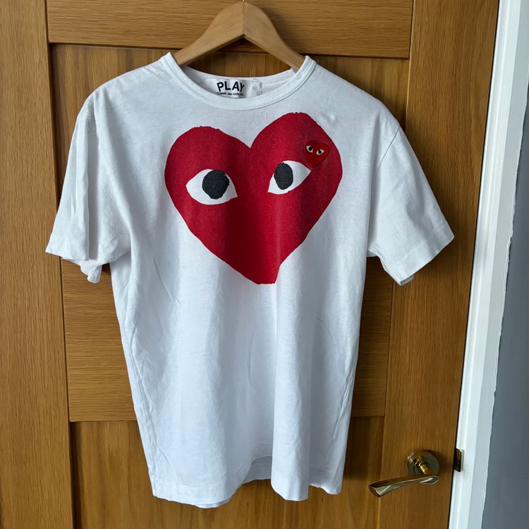 Comme Des Garçons Play White T-Shirt With Red Heart Logo