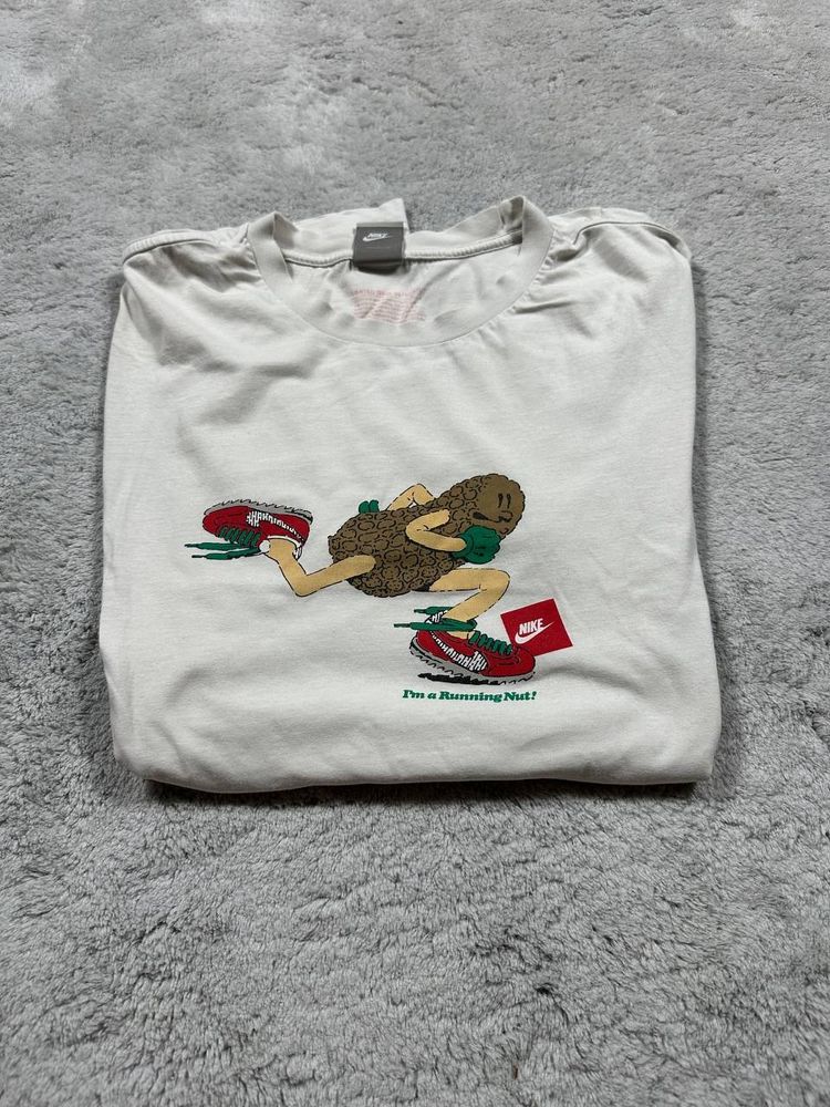 Nike White Graphic T-Shirt