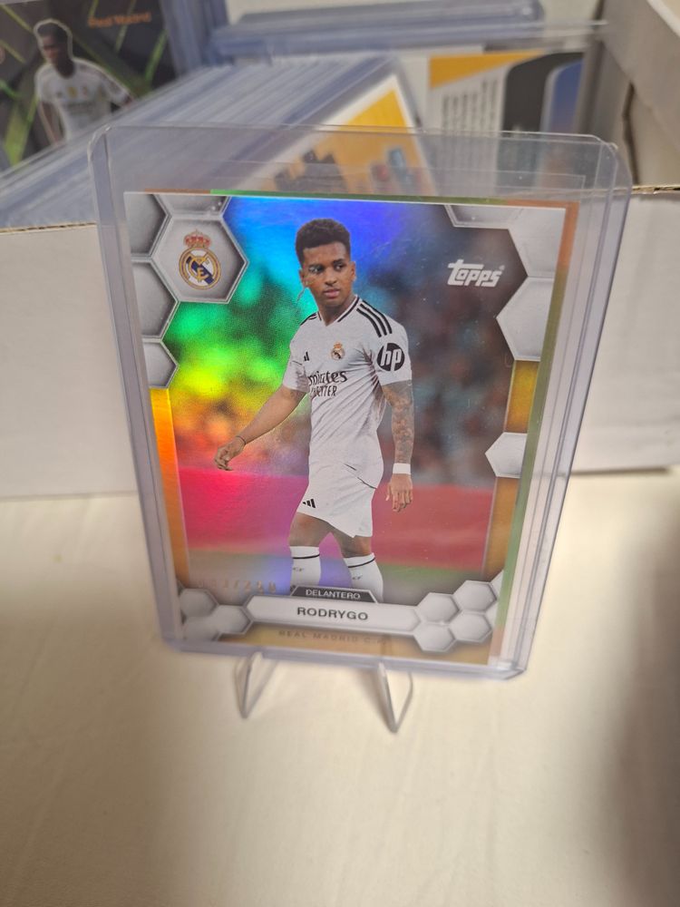 Rodrygo goes numerada Topps Football Trading Card