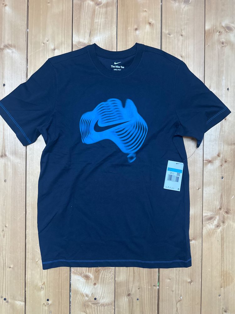 Nike Nike Black T-Shirt With Blue Graphic Logo product image
